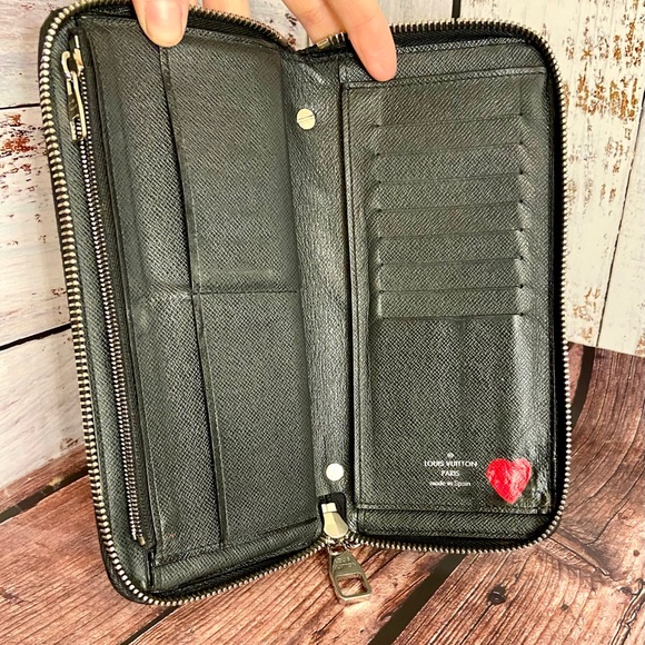 Louis Vuitton “game on” Black Zippy Wallet Custom - Picture 3 of 14